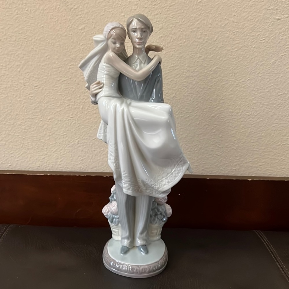LLADRO Vintage Wedding Couple in Traditional Crossing the Threshold Stance